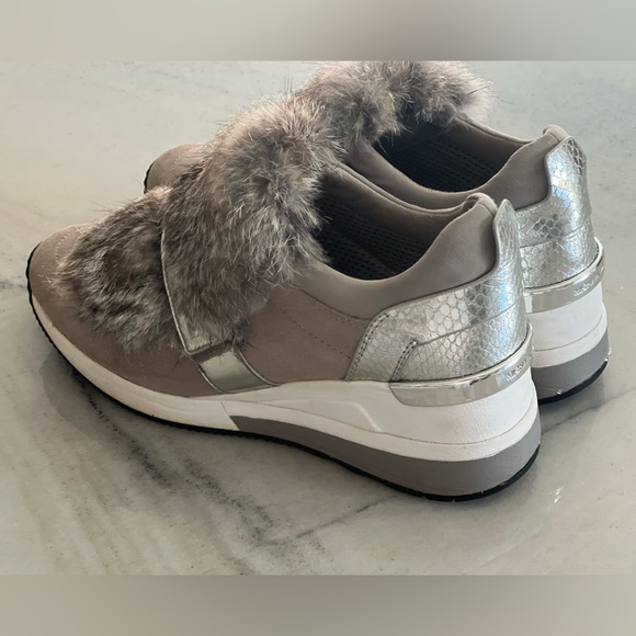 Platform Maven Wedge Fur Sneakers by Michael Kors Size 7.5 (38) - Picture 5 of 10